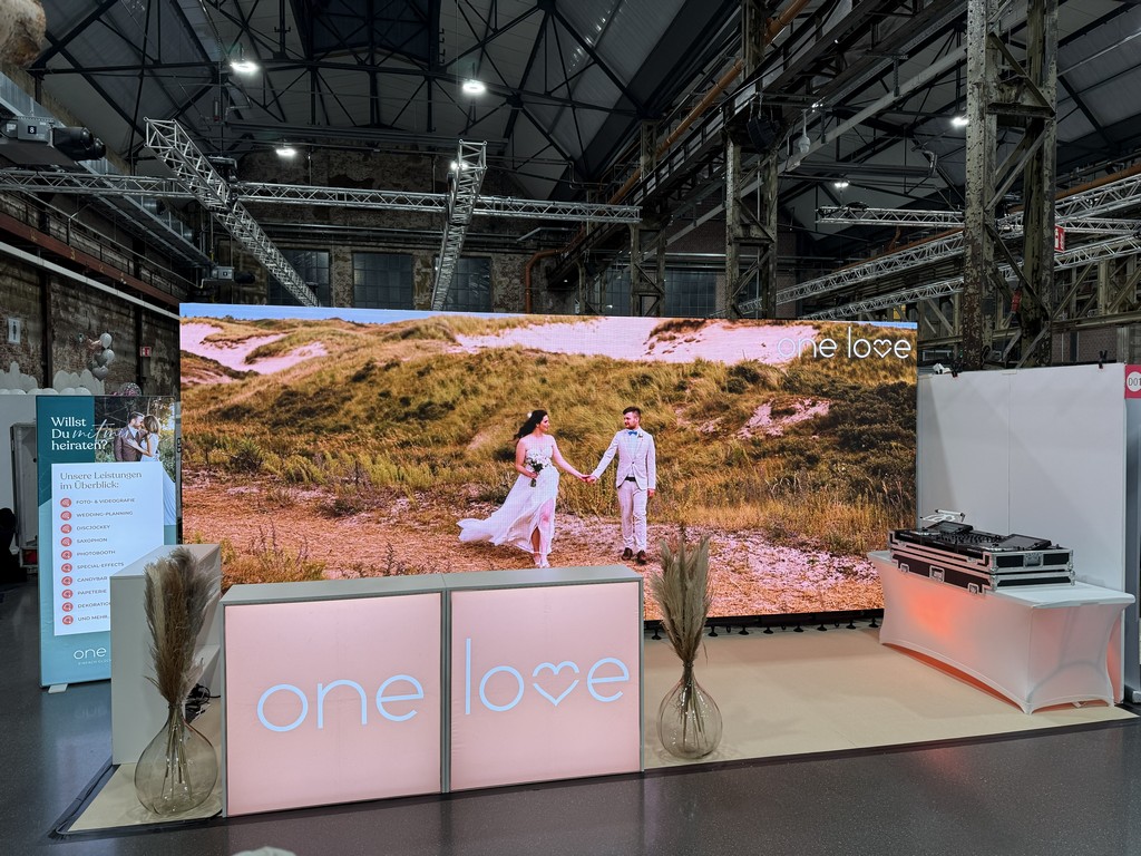 Messestand mit LED-Wall